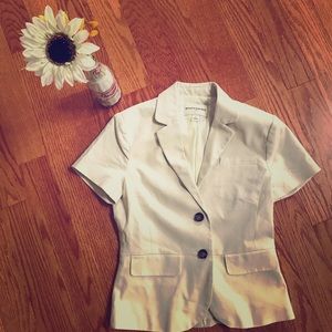 BANANA REPUBLIC Short-Sleeved Cream Blazer